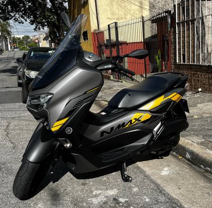 YAMAHA NMAX CONNECTED 160 SE ABS 